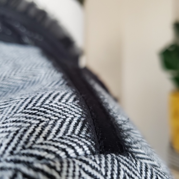 WHBM Timeless Herringbone Blazer Size 2! - Picture 10 of 13